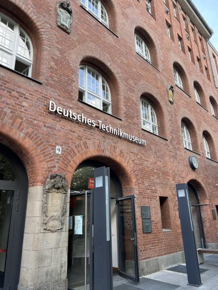 Neue Fenster für das Deutsche Technikmuseum