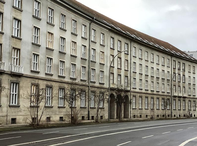 PaX Kastenfenster aus Kiefer in Berlin